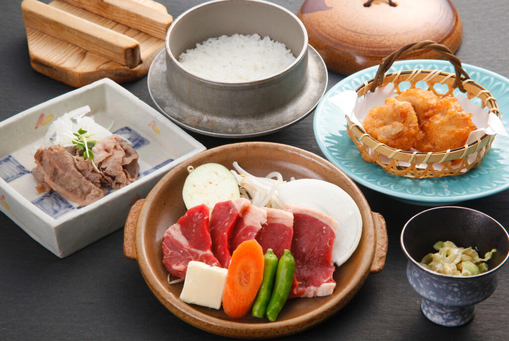 肉御膳夕食
