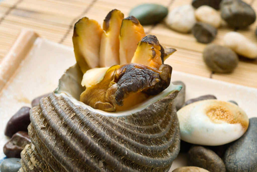 サザエの壺焼き