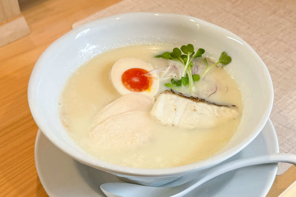 らぁめんtaikou 鯛白湯ラーメン