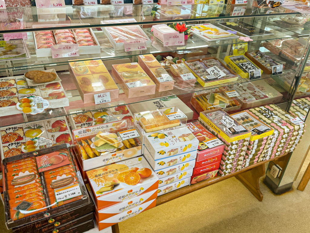 大和みやげものセンター お土産各種