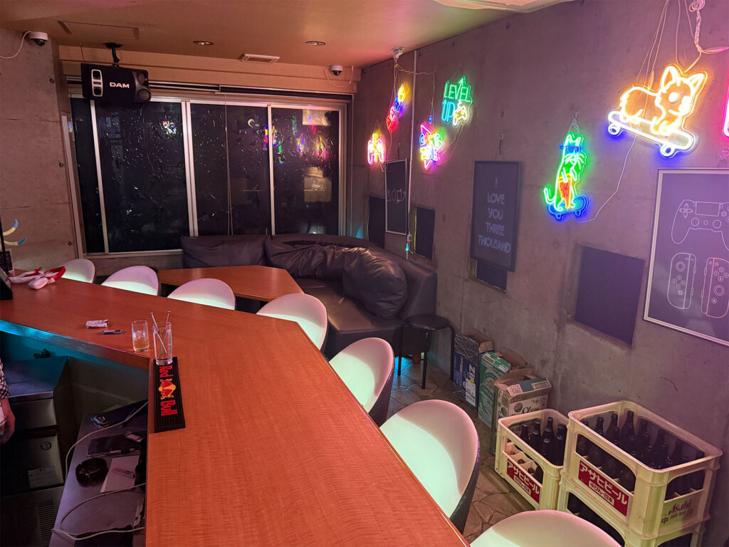 BAR LABO 店内内観